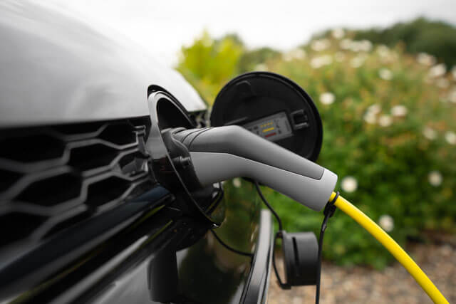 Während Ihres Aufenthalts im Manoir steht Ihnen eine Ladestation für Elektrofahrzeuge zur Verfügung