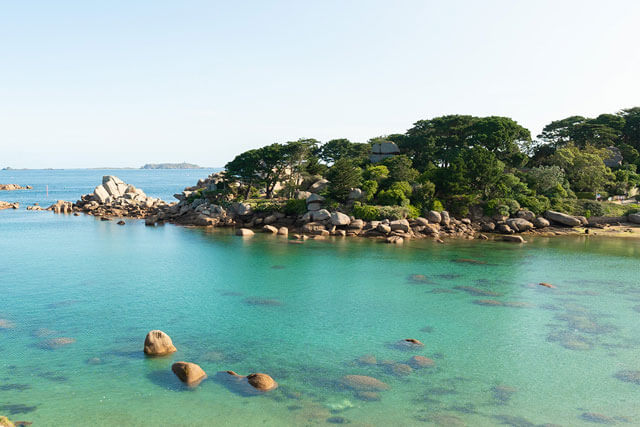 Genießen Sie ein charmantes Ferienhaus mit Meerblick an der Rosa Granitküste, Perros-guirec, Frankreich